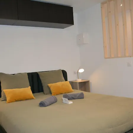 La Mansarde Des Remparts Apartment