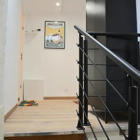 La Mansarde Des Remparts Apartment *