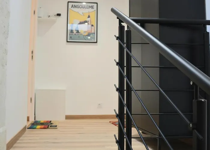 La Mansarde Des Remparts Apartamento *